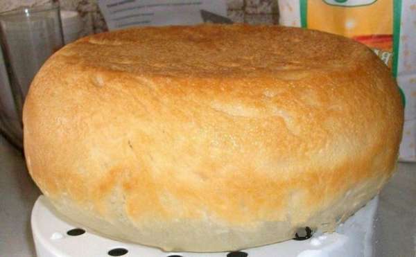 Фото к рецепту: Белый хлеб в мультиварке