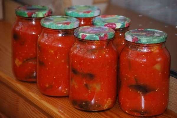 Фото к рецепту: Баклажаны в томатном соке