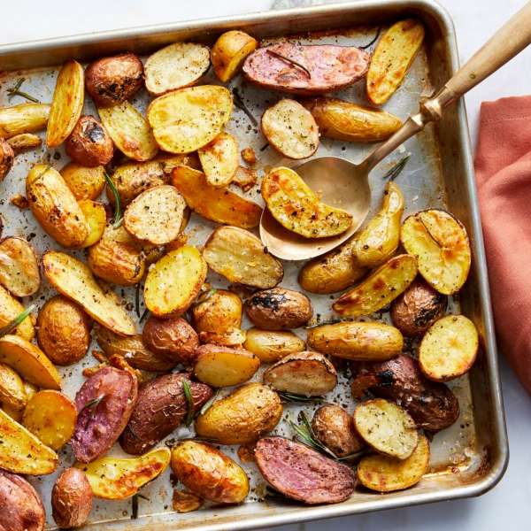 Жареный картофель в духовке