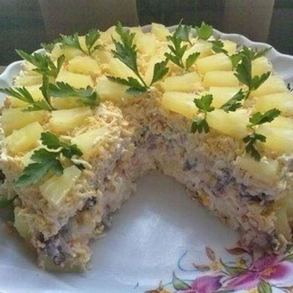 Фото к рецепту: Торт-салат чудо-слойка