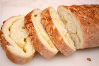 Фото к рецепту: Сырный хлеб