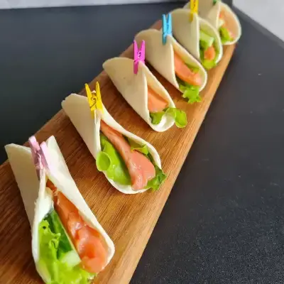 Тортильи с красной рыбой