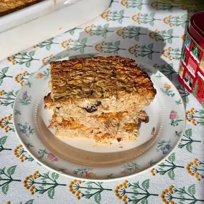 Пряный овсяный пирог с клюквой