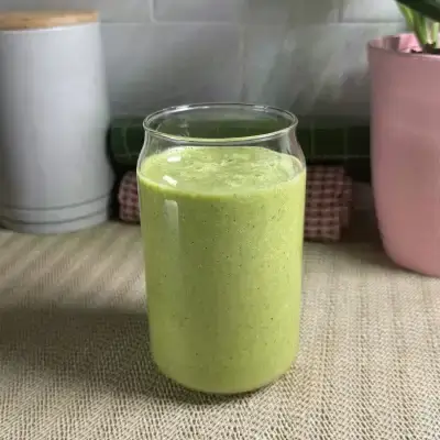 Зеленый питательный смузи