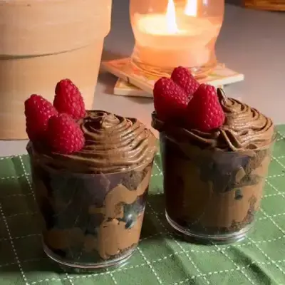 Фото к рецепту: Десерт в стакане