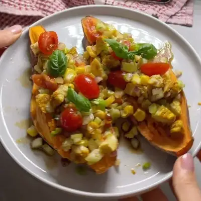 Теплый осенний ужин