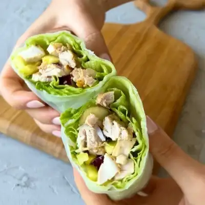 Фото к рецепту: Простой и быстрый ролл