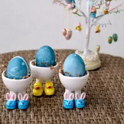 Фото к рецепту: Натуральный краситель для яиц