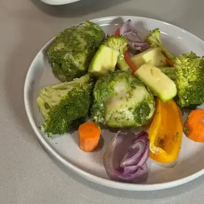 Курица в маринаде с овощами