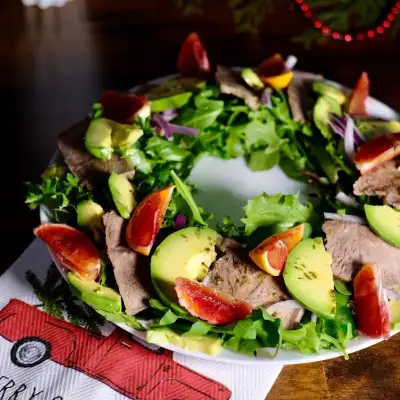 Простой праздничный салат