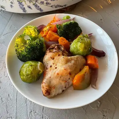 Пряная курочка с овощами